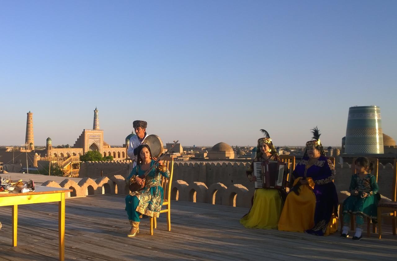 Meros B&B Khiva Bagian luar foto